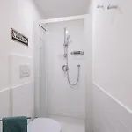 Piccolo Loft Nella Grande Apartamento Milán